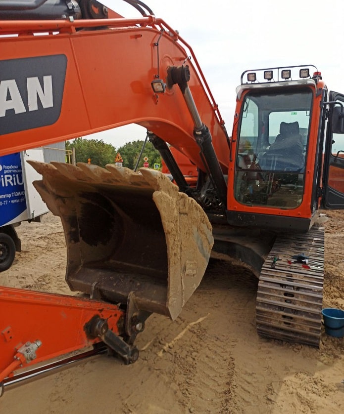 Установка ГЛОНАСС/GPS на экскаватор Doosan DX225LCA